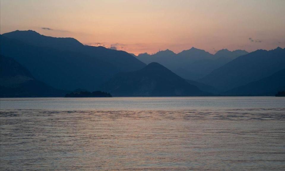 Little Suite Near Lake Verbania Exterior foto