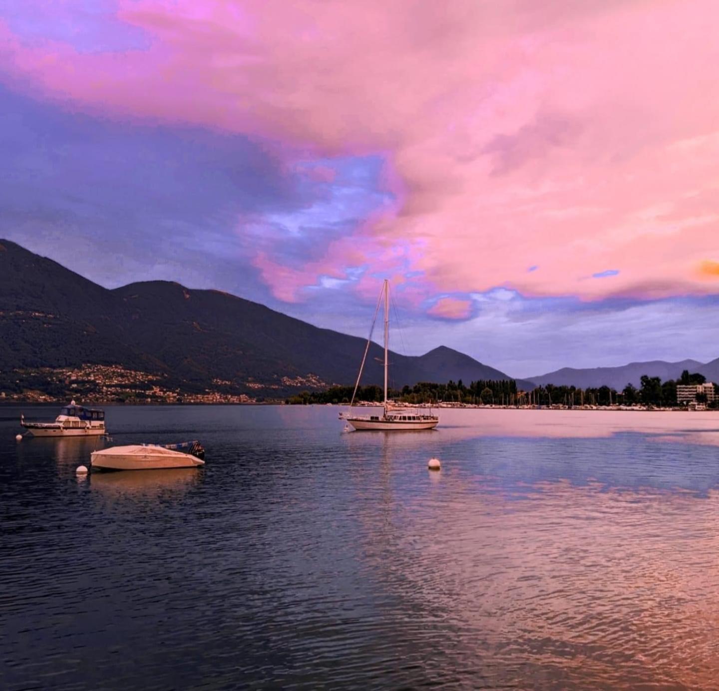 Little Suite Near Lake Verbania Exterior foto